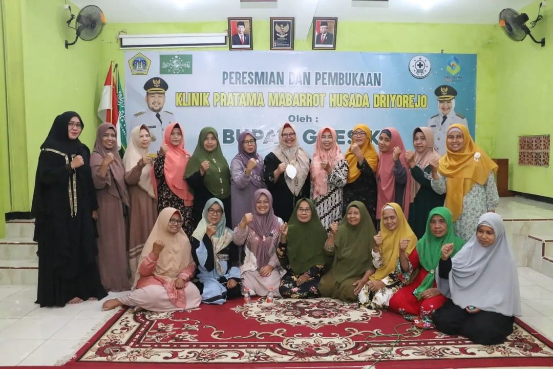 Kunjungi Kecamatan Driyorejo, Bu Min Ngaji Dan Sholat Tarawih Bersama Muslimat NU Se-Driyorejo