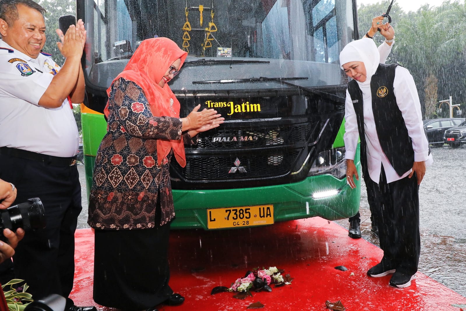 Perluas Jangkauan Layanan, Gubernur Khofifah Luncurkan Tambahan 10 Armada Bus Transjatim Koridor I Gresik-Surabaya-Sidoarjo