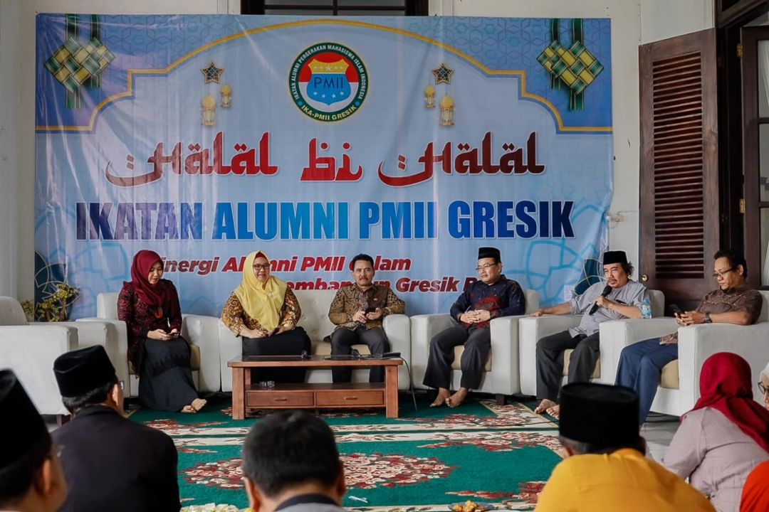 Ratusan Alumni PMII Gresik Gelar Halal Bihalal dan Talkshow Bersama Bu Min