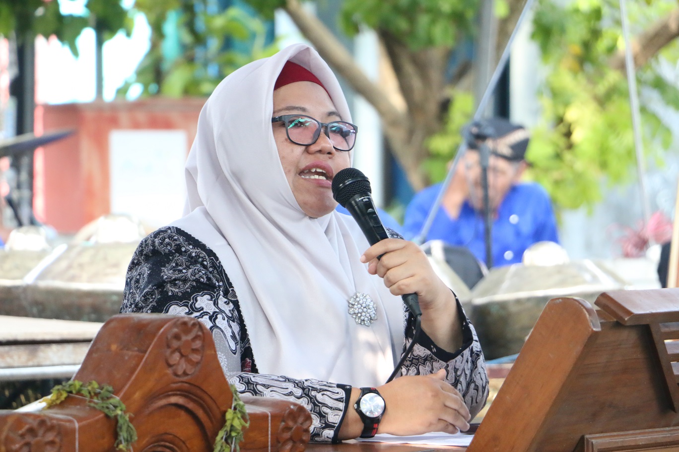 Dihadiri Bu Min, Masyarakat Dusun Betiring Suka Cita Rayakan Sedekah Bumi