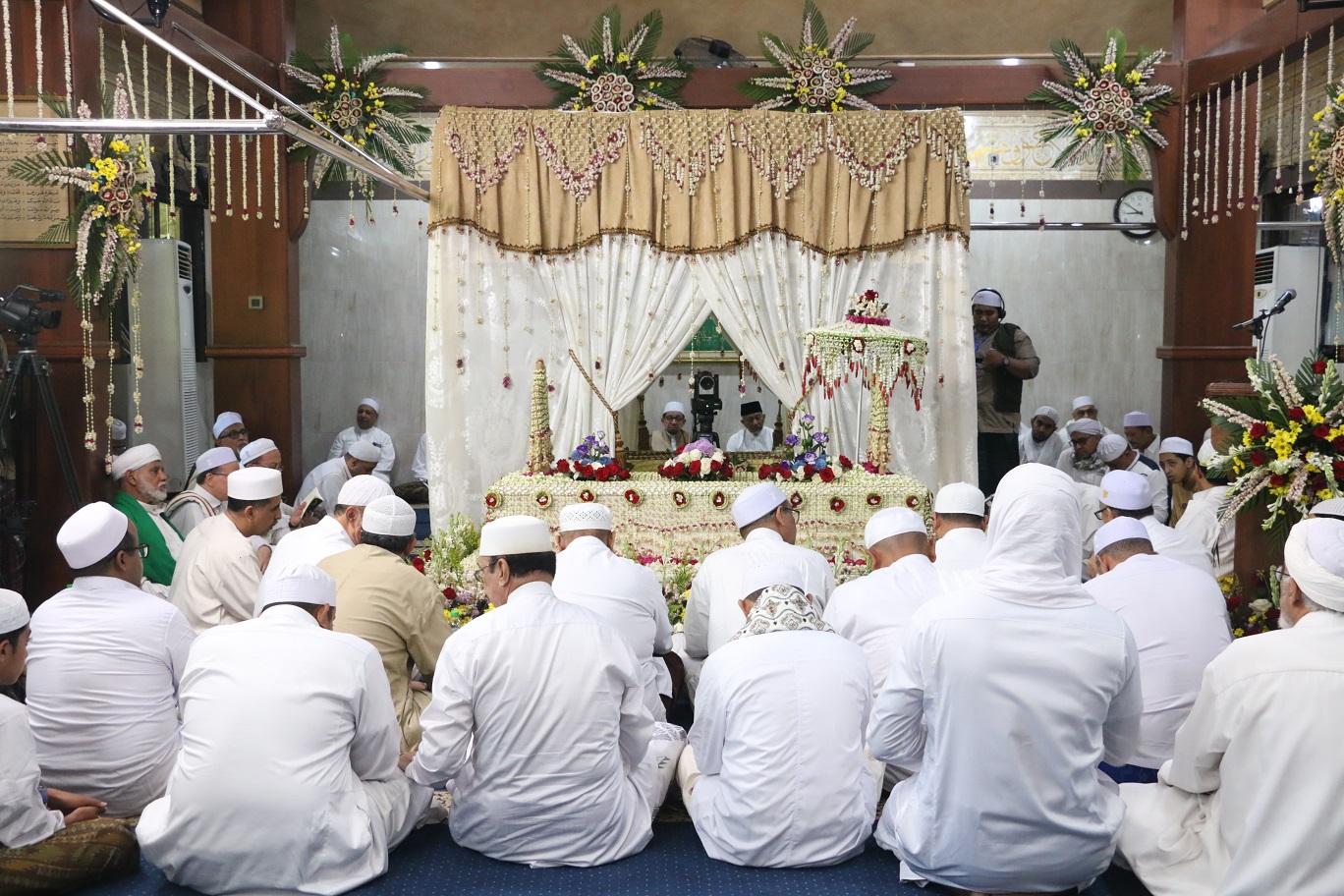 Puncak Haul Abu Bakar Assegaf Ke-68, Gresik Dipenuhi Jamaah Dalam dan Luar Negeri