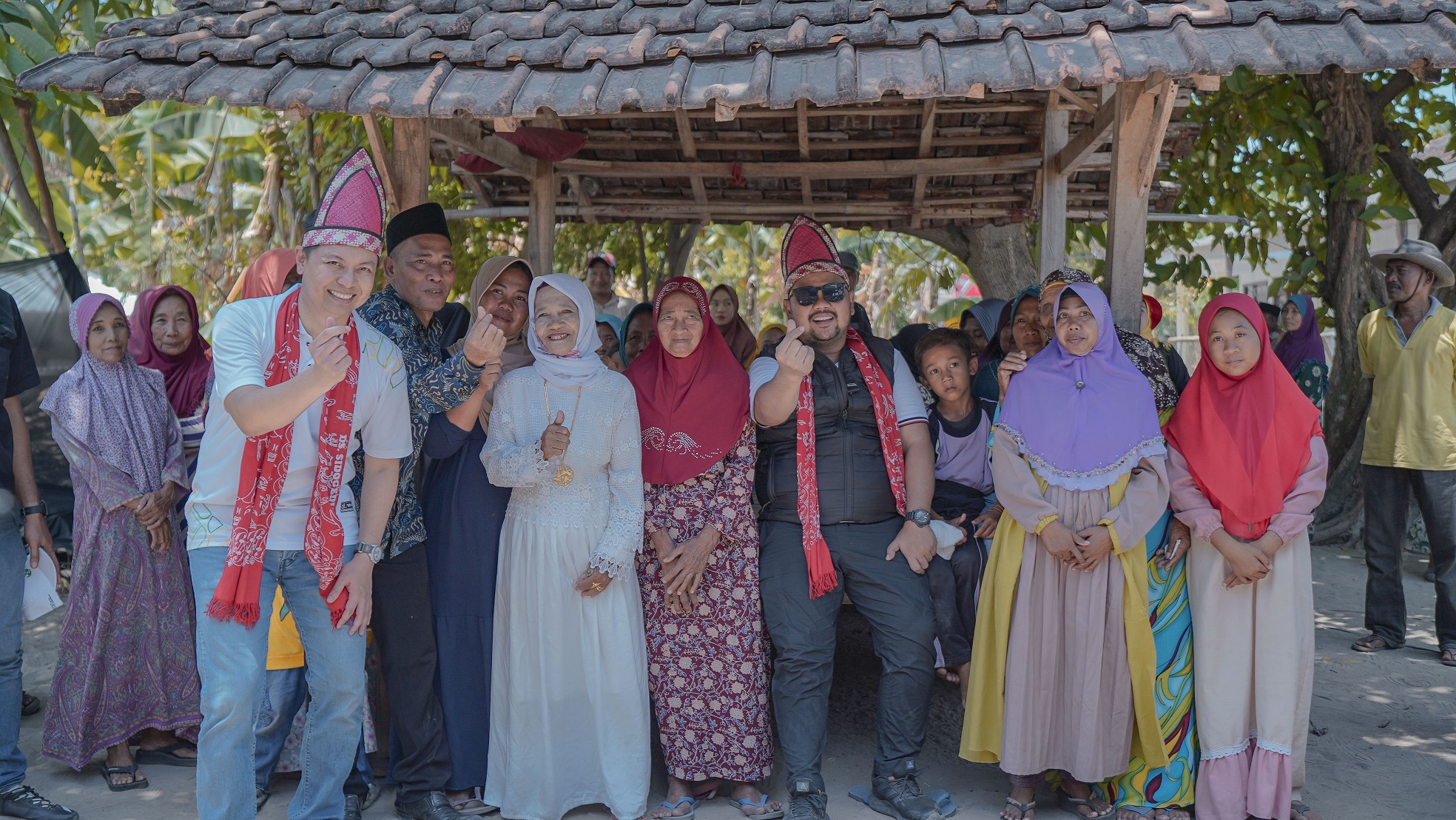 Kunjungi Warganya di Pulau Gili Timur Bupati Gresik Apresiasi Kepedulian PT. Petrokimia Gresik