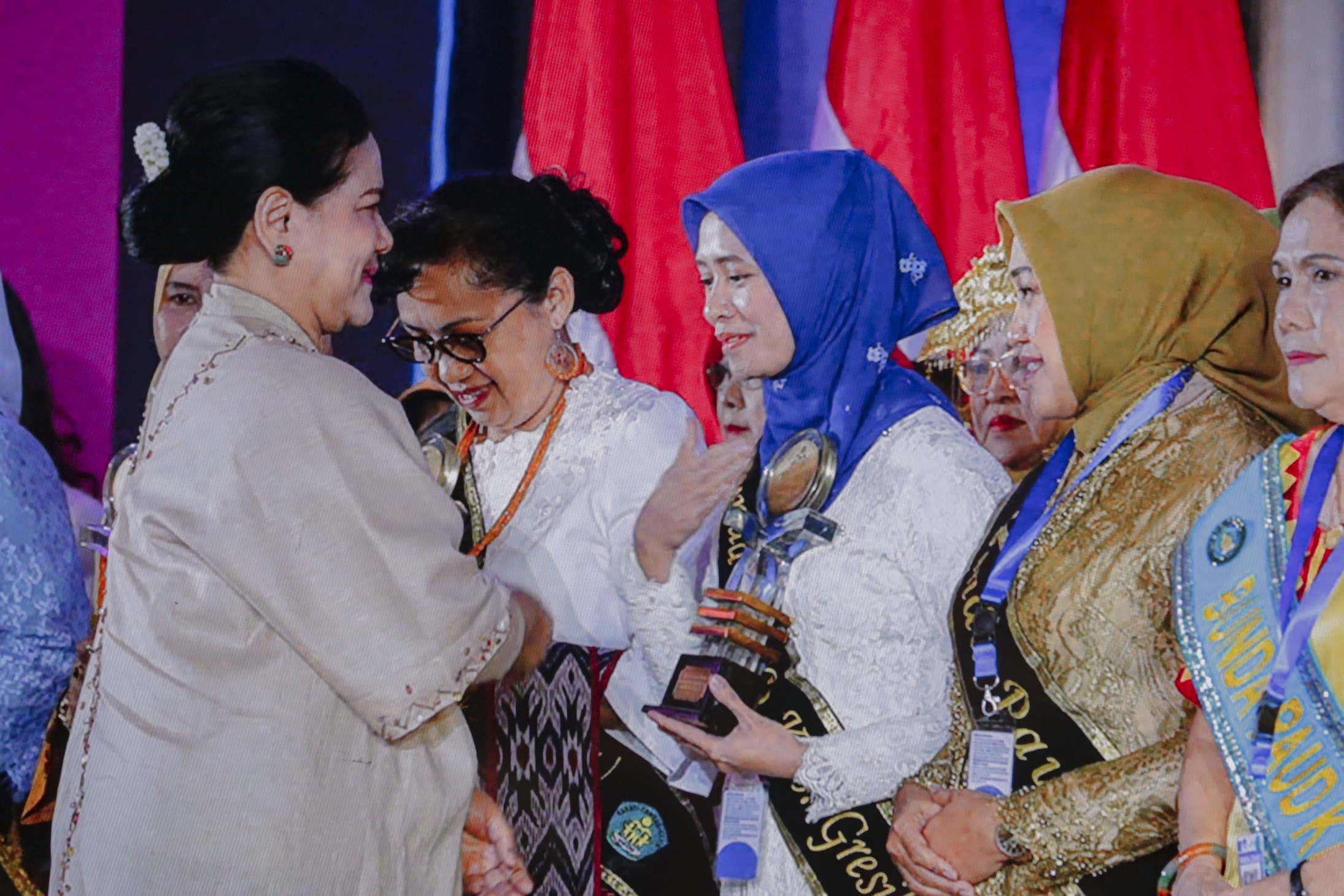 Bangga Seru! Ning Nurul, Bunda PAUD Kabupaten Gresik Raih Penghargaan Tingkat Nasional Dari Kemendikbudristek RI