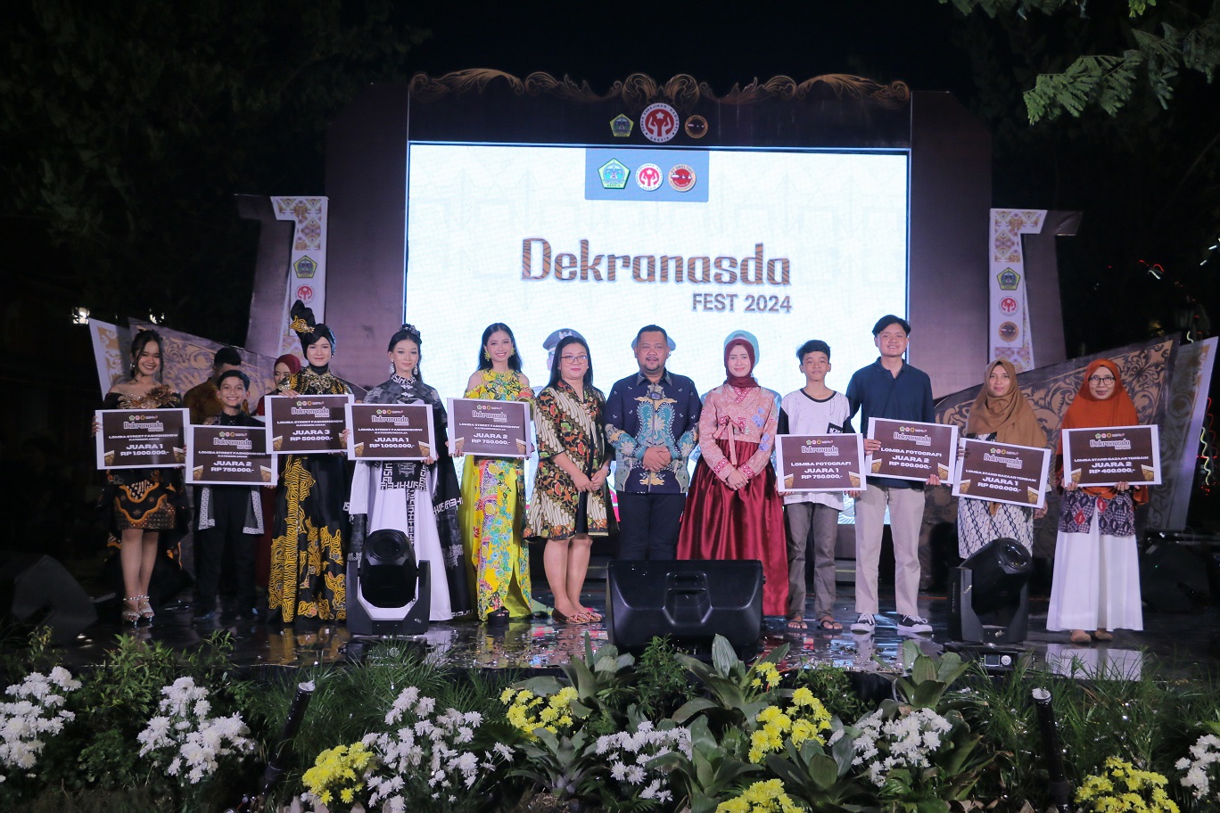 Dekranasda Fest 2024, Bupati Gresik Ajak Generasi Muda Gaungkan Batik Gresik
